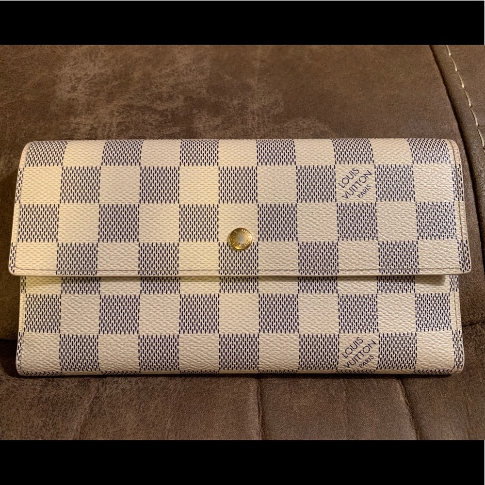 Authentic Louis Vuitton Sarah Wallet Damier Azur